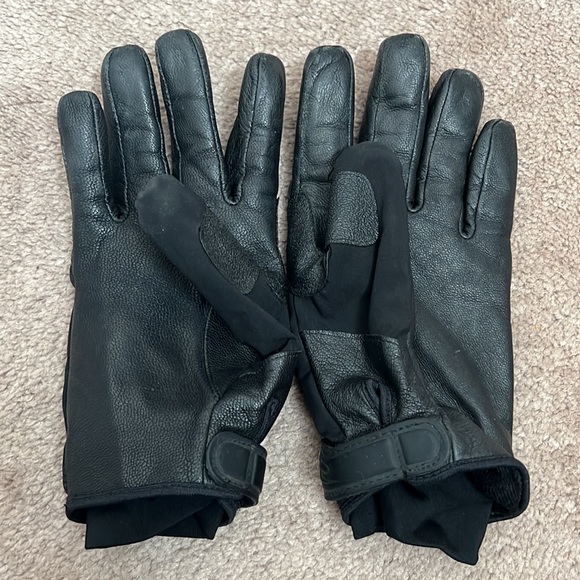 Hatch Gloves - Picture 2 of 5